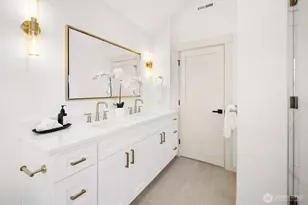 3037 21st Ave W, Seattle, WA 98199 - Photo 21