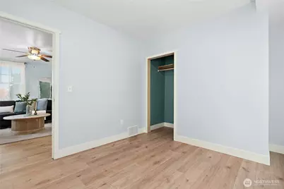 733 N 97th  Street, Seattle, WA 98103 - Photo 19