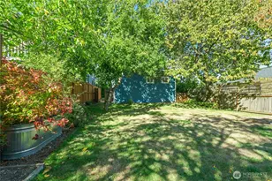 733 N 97th St, Seattle, WA 98103 - Photo 33