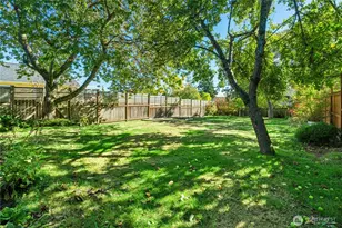 733 N 97th St, Seattle, WA 98103 - Photo 29
