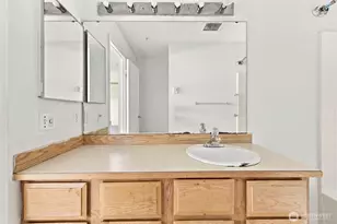 6704 S 239th Pl, Kent, WA 98032 - Photo 27