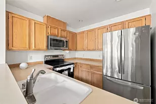 6704 S 239th Pl, Kent, WA 98032 - Photo 7