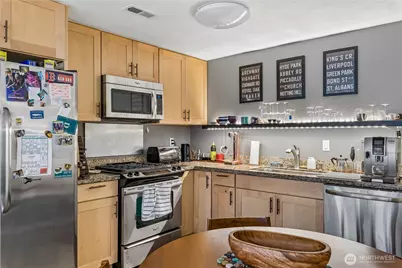 3839 Letitia Avenue S, Seattle, WA 98118 - Photo 9