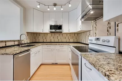4152 Providence Point Drive SE #104, Issaquah, WA 98029 - Photo 7