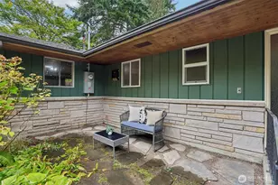 6115 NE 185th St, Kenmore, WA 98028 - Photo 3