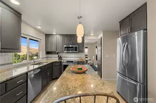 1729 Canyon Crest Dr, Wenatchee, WA 98801 - Photo 9