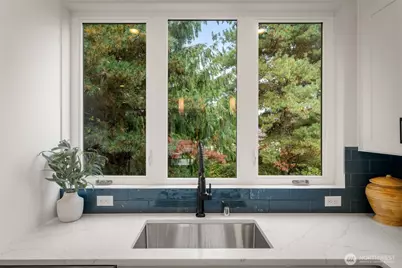 12225 Roseberg Avenue S #1, Seattle, WA 98168 - Photo 9