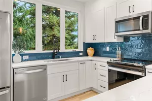 12225 Roseberg Ave S, Seattle, WA 98168 - Photo 7