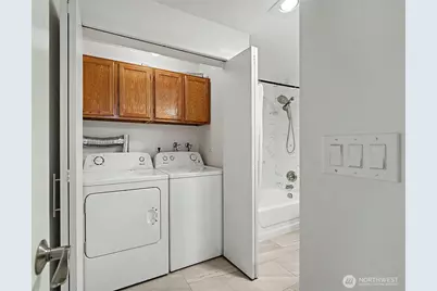13605 NE 8th Street #203, Bellevue, WA 98005 - Photo 17
