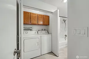 13605 NE 8th St, Bellevue, WA 98005 - Photo 17
