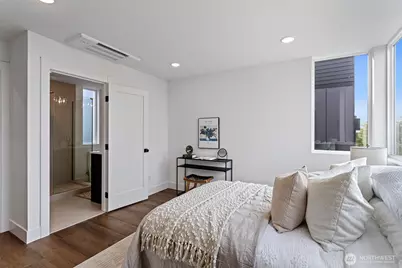 6318 41st Avenue SW #E5, Seattle, WA 98136 - Photo 19