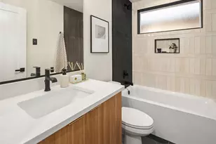 10041 38th Ave NE, Seattle, WA 98125 - Photo 15