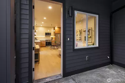 10041 38th Avenue NE, Seattle, WA 98125 - Photo 19