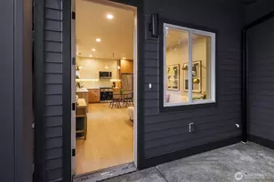 10041 38th Ave NE, Seattle, WA 98125 - Photo 19