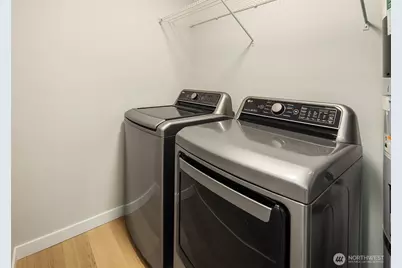10041 38th Avenue NE, Seattle, WA 98125 - Photo 17