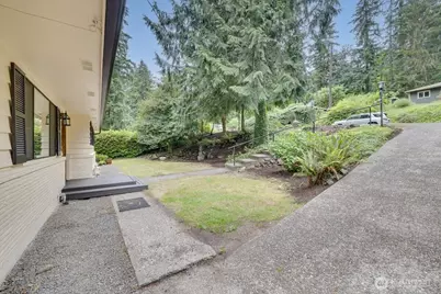 15062 SE 44th Street, Bellevue, WA 98006 - Photo 3