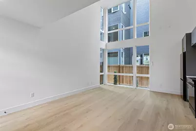 6318 41st Avenue SW #C3, Seattle, WA 98136 - Photo 3