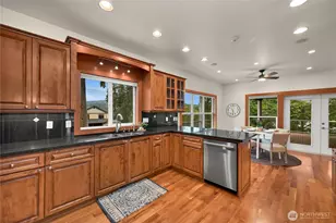 4618 Lakeway Dr, Bellingham, WA 98229 - Photo 11