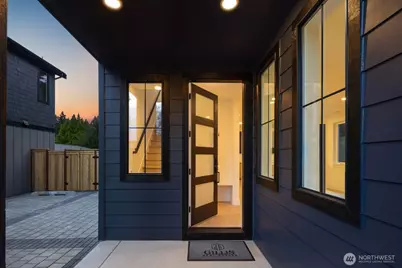 13810 84th Lane NE, Kirkland, WA 98034 - Photo 3