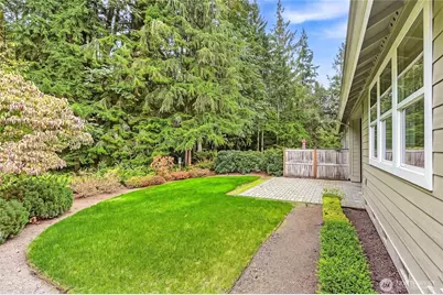 12114 Big Leaf Way NE, Redmond, WA 98053 - Photo 25
