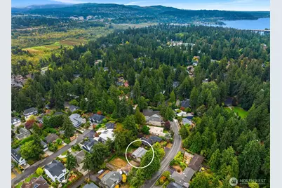 1652 104th Avenue SE, Bellevue, WA 98004 - Photo 17