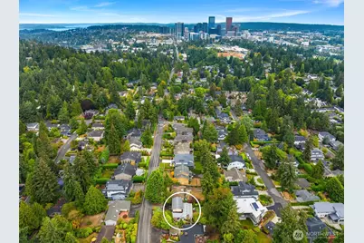 1652 104th Avenue SE, Bellevue, WA 98004 - Photo 1