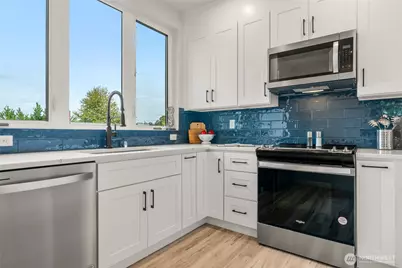 12225 Roseberg Avenue S #9, Seattle, WA 98168 - Photo 9