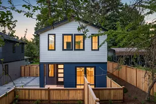 13811 84th Ln NE, Kirkland, WA 98034 - Photo 1