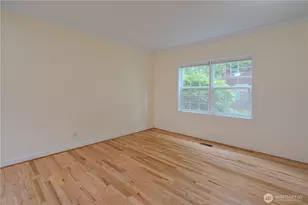 306 E 12th St, Vancouver, WA 98660 - Photo 5