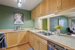 275 W Roy St, Seattle, WA 98119 - Photo 7