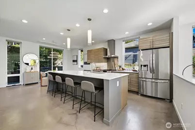 3915 SW Genesee Street, Seattle, WA 98116 - Photo 9