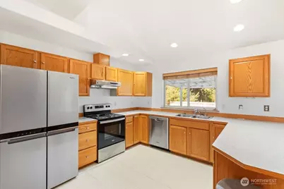 878 Mount Olympus Avenue SE, Ocean Shores, WA 98569 - Photo 5