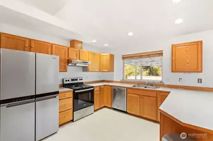 878 Mt Olympus Ave SE, Ocean Shores, WA 98569 - Photo 5