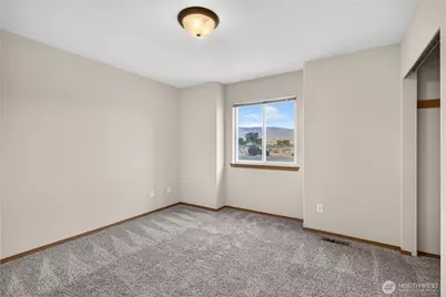 894 Desert Aire Dr SW, Mattawa, WA 99349 - Photo 11