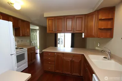 12004 Slater Avenue NE #F-3, Kirkland, WA 98034 - Photo 3