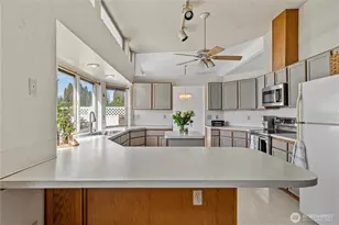 10888 Wilson Ln, Mount Vernon, WA 98273 - Photo 11