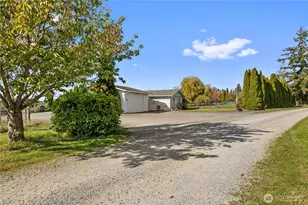 10888 Wilson Ln, Mount Vernon, WA 98273 - Photo 3