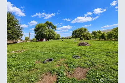 8305 S Missimer Road, Prosser, WA 99350 - Photo 5