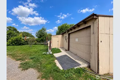 8305 S Missimer Road, Prosser, WA 99350 - Photo 9