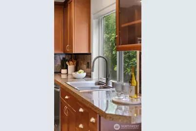 1021 271st Avenue SE, Sammamish, WA 98075 - Photo 13