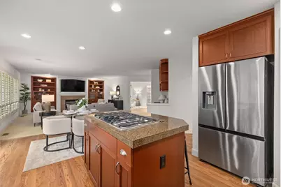1021 271st Avenue SE, Sammamish, WA 98075 - Photo 15