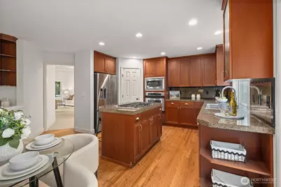 1021 271st Avenue SE, Sammamish, WA 98075 - Photo 9