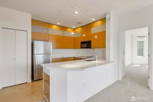 2414 1st Ave, Seattle, WA 98121 - Photo 13