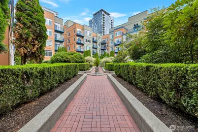2414 1st Avenue #617, Seattle, WA 98121 - Photo 3