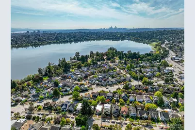 1159 N 77th Street, Seattle, WA 98103 - Photo 3