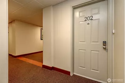 909 N I Street #202, Tacoma, WA 98403 - Photo 3