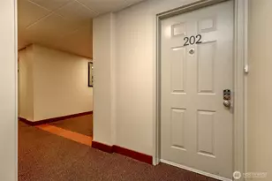 909 N I St, Tacoma, WA 98403 - Photo 3