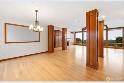 9600 Hilltop Road, Bellevue, WA 98004 - Photo 7