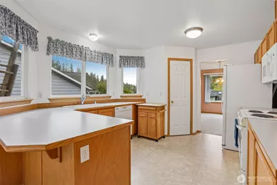 5818 133rd Place SW, Edmonds, WA 98026 - Photo 9