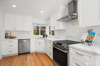 1309 N 80th Street, Seattle, WA 98103 - Photo 7